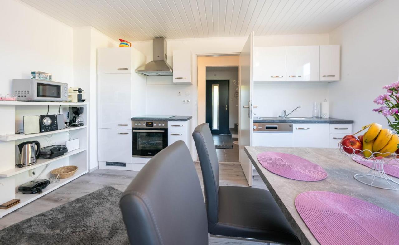 Ferienhaus Treissmann An Der Weinstrasse ลอยช์ชาค ภายนอก รูปภาพ